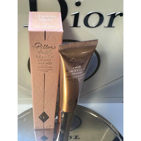 Charlotte Tilbury Pillow Talk Beauty Light Wand- PILLOW TALK - NEW IN BOX - Picture 1 of 2
